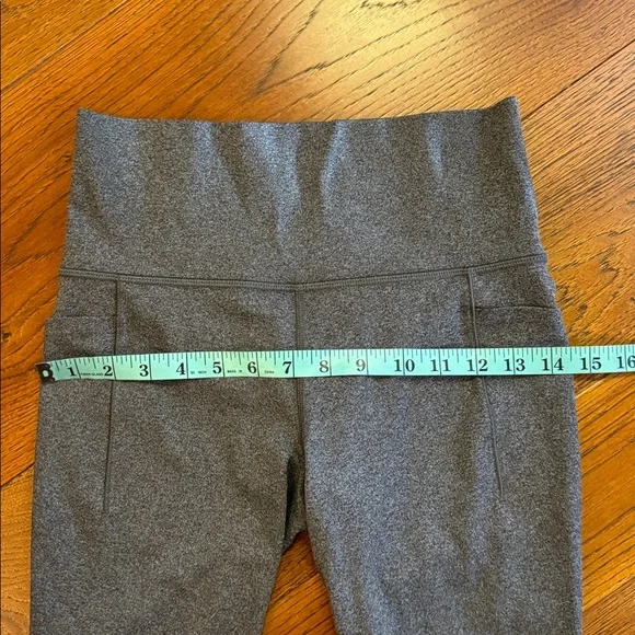 Athleta Salutation Stash 7/8 Tight Grey Legging - Picture 5 of 7